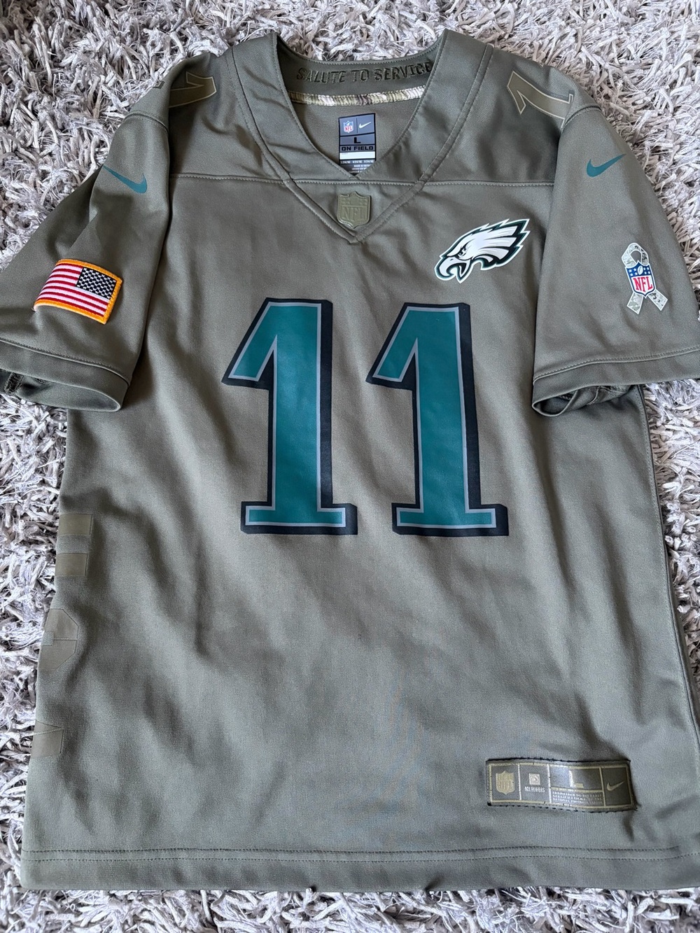 Nike Philadelphia Eagles Kids salute to Service jersey size 11